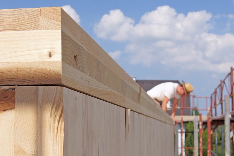 Dřevostavby z CLT panelů - jak se dělá masivní dřevěný panel